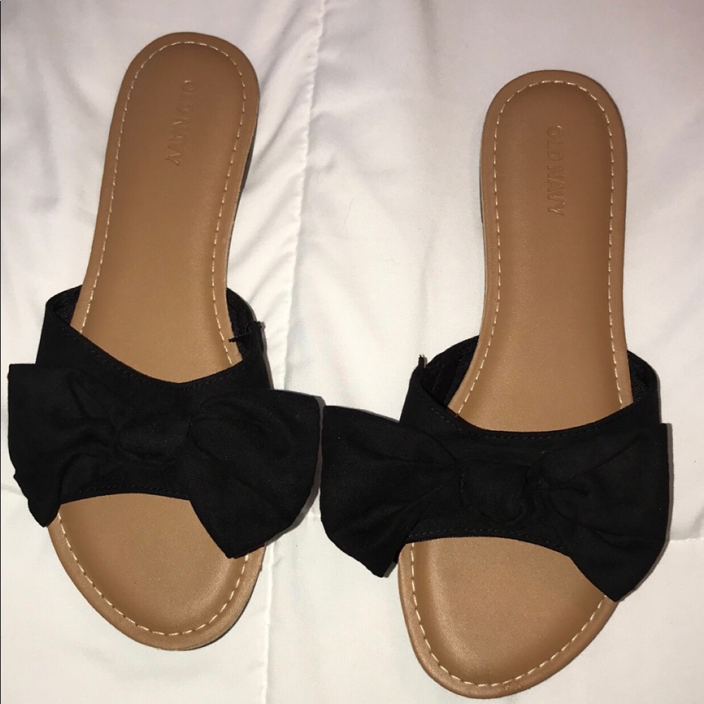 Black bow slip on sandals